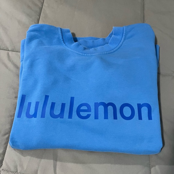 Lululemon Perfectly Oversized Graphic Crew - Picture 2 of 4